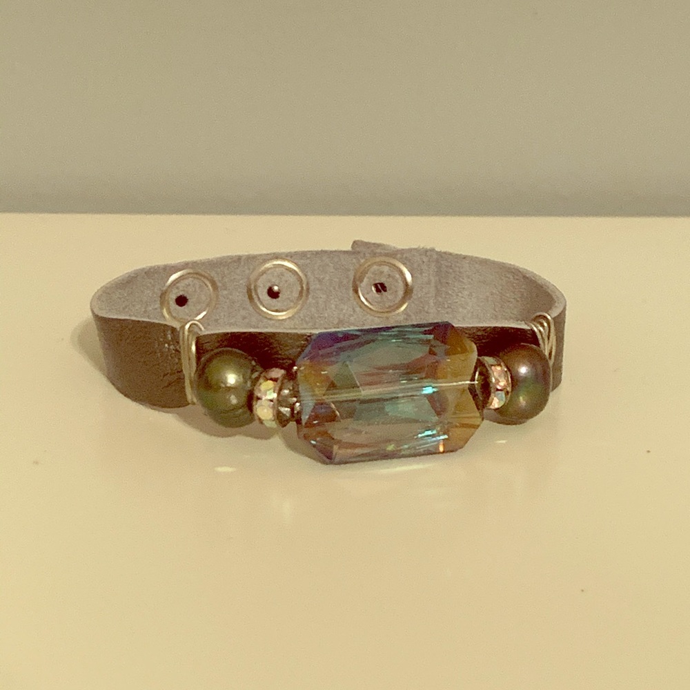 iridescent jewel leather strap bracelet